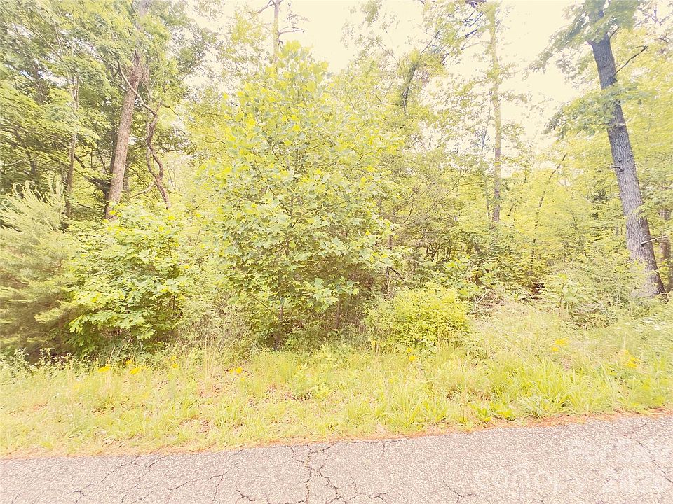 2nd image of 5 Cedarbrook Ln #5