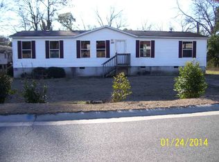 132 Dinah St, Cochran, GA 31014