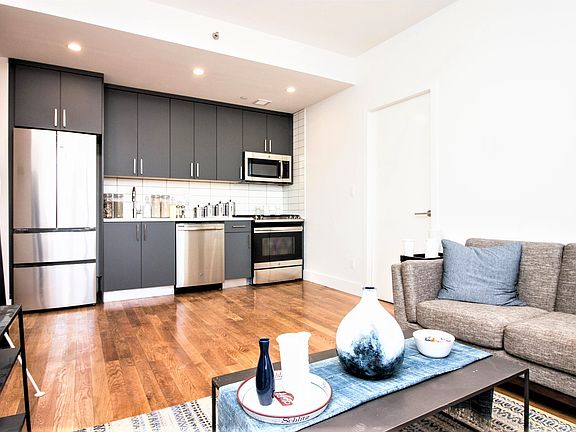 4th image of 1247 Atlantic Ave #600