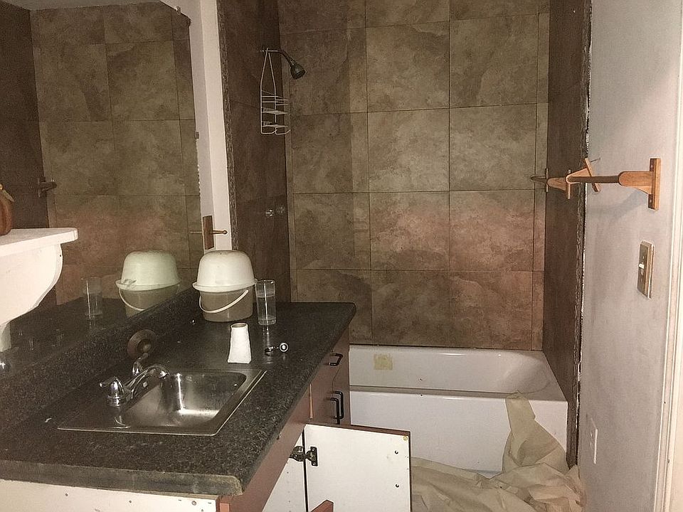 2nd image of 3864 Mulkey Cir SW