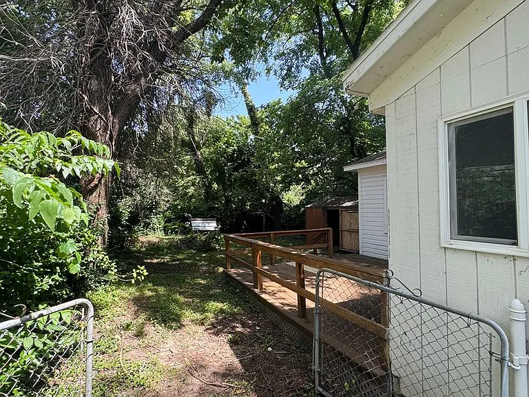 934 N National Ave — Photo 30