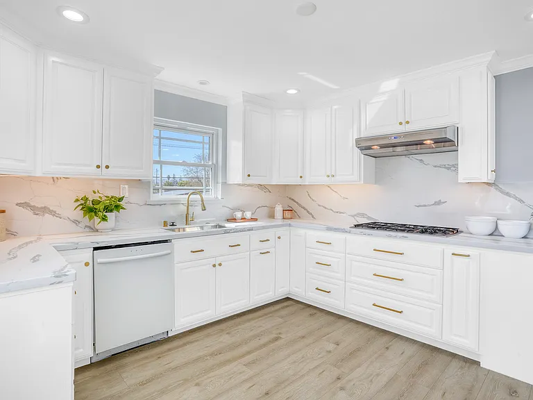 3364 Merrimac Dr — Photo 4