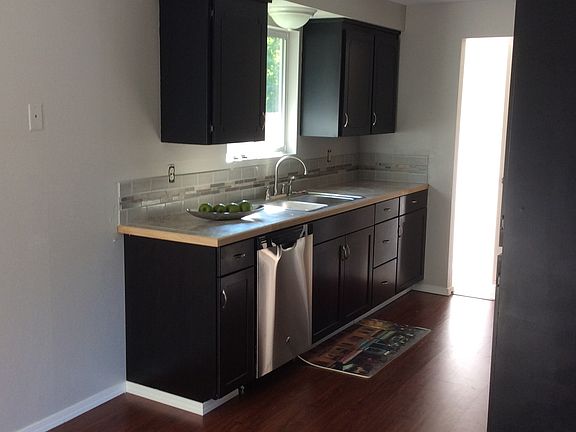 5th image of 4418 123rd Pl NE