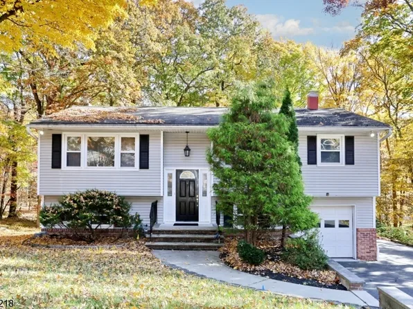 325 Conklintown Rd, Ringwood Boro, NJ 07456