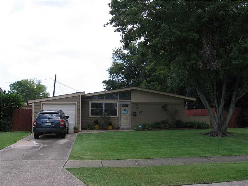 1st image of 513 Heritage Ave