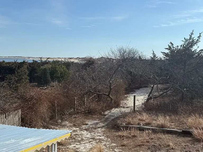 252 Oak Beach Rd #1 — Photo 19