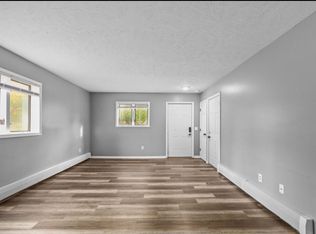 3339 Lake Dr SE #2, Grand Rapids, MI 49506