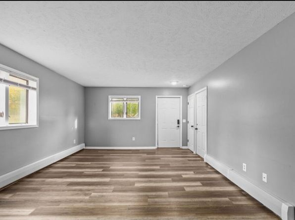 3339 Lake Dr SE #2