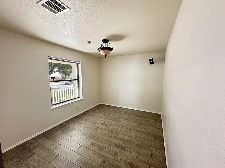 4811 Orchid Star — Photo 3