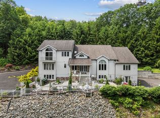 1313 Holly Hill Rd, Vestal, NY 13850