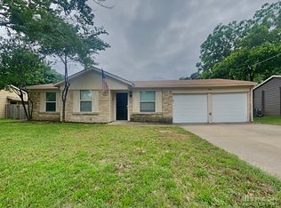 4108 Coronet Ln, Arlington, TX 76017