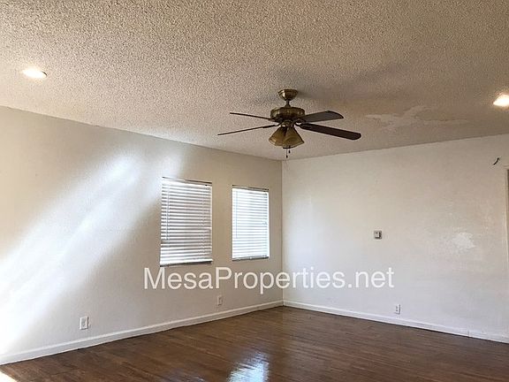 3rd image of 242 W 14th St