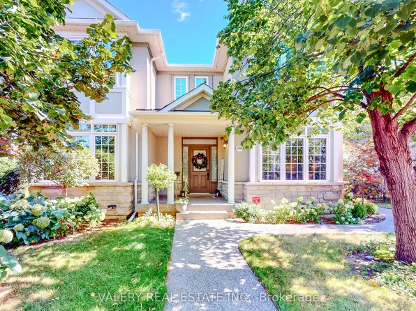3006 Richview Blvd, Oakville, ON L6M 5C8