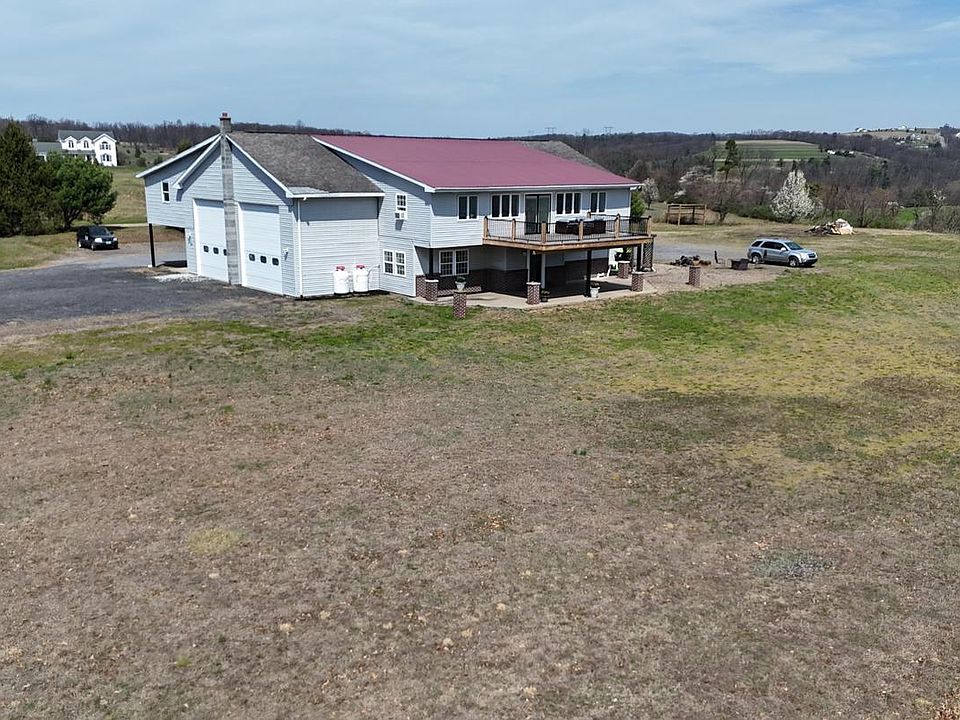 1st image of 164 Picketts Dr