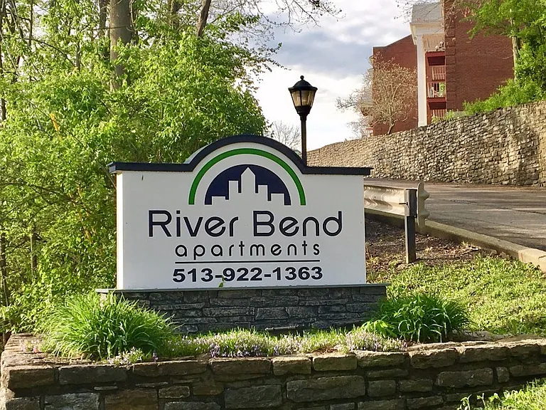 Riverbend Apartments — Photo 3