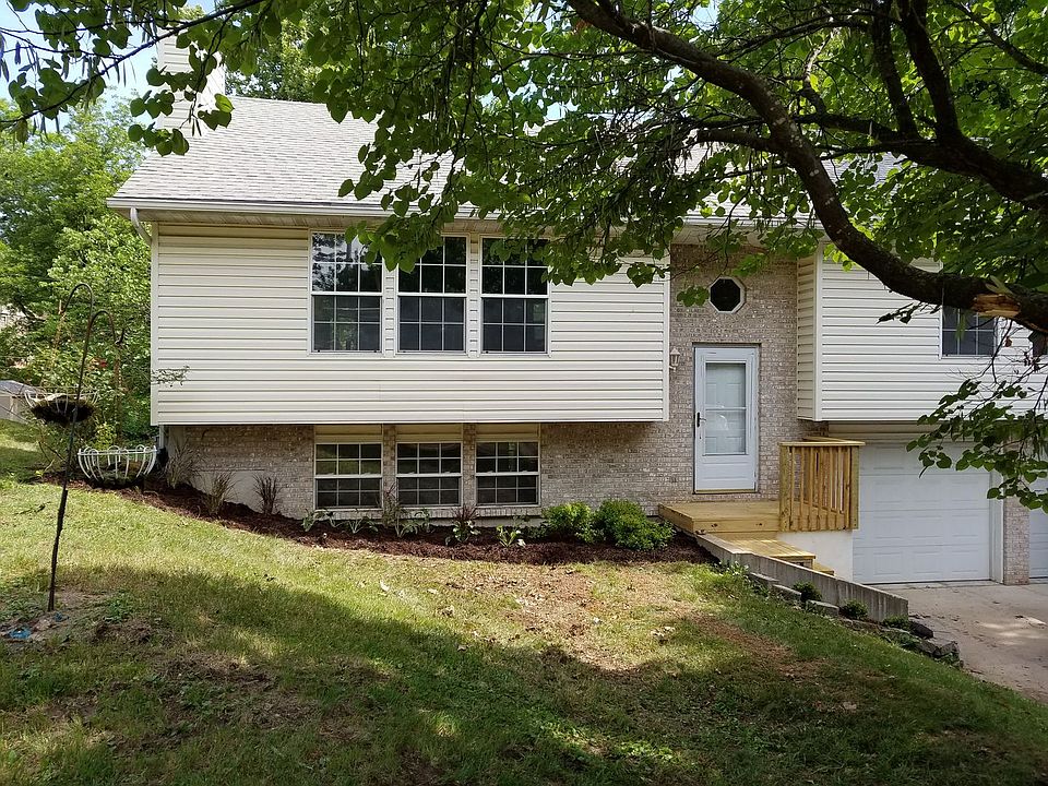 1st image of 2305 Primrose Dr