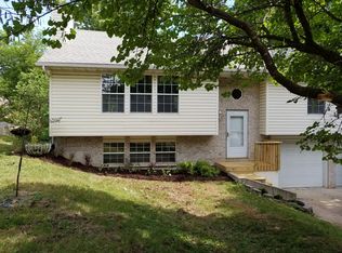 2305 Primrose Dr, Columbia, MO 65202