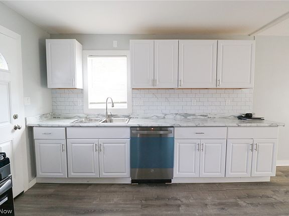 4th image of 4319 W 189th St