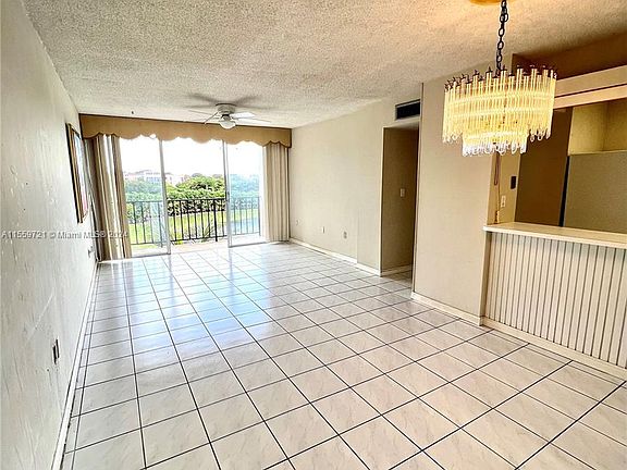 5th image of 870 NW 87th Ave APT 401