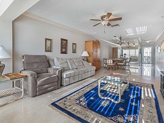 3rd image of 2460 Juniper Dr APT 201