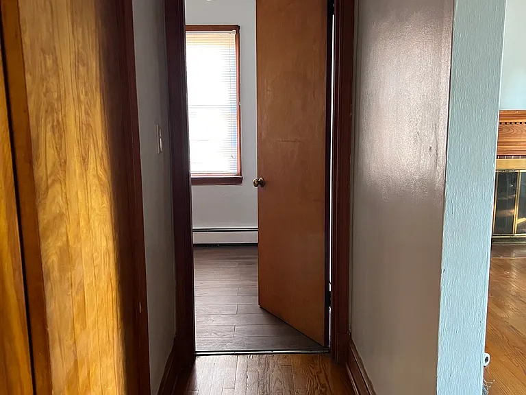 112 Lambden Ave — Photo 8