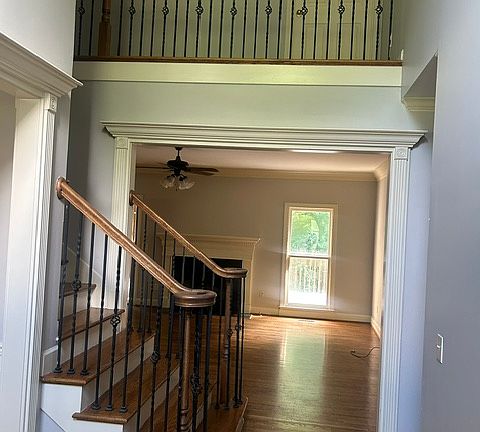 2nd image of 314 Greystone Glen Cir