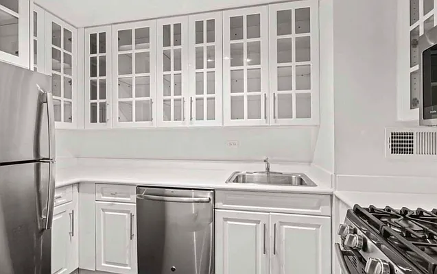 Rented by (Legacy) Elegran | media 9