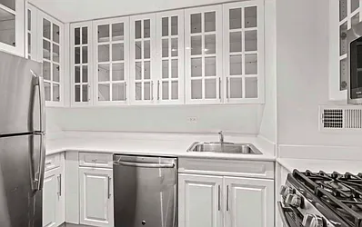 Rented by (Legacy) Elegran