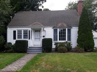 27 Campbell Rd, Bridgeport, CT 06606