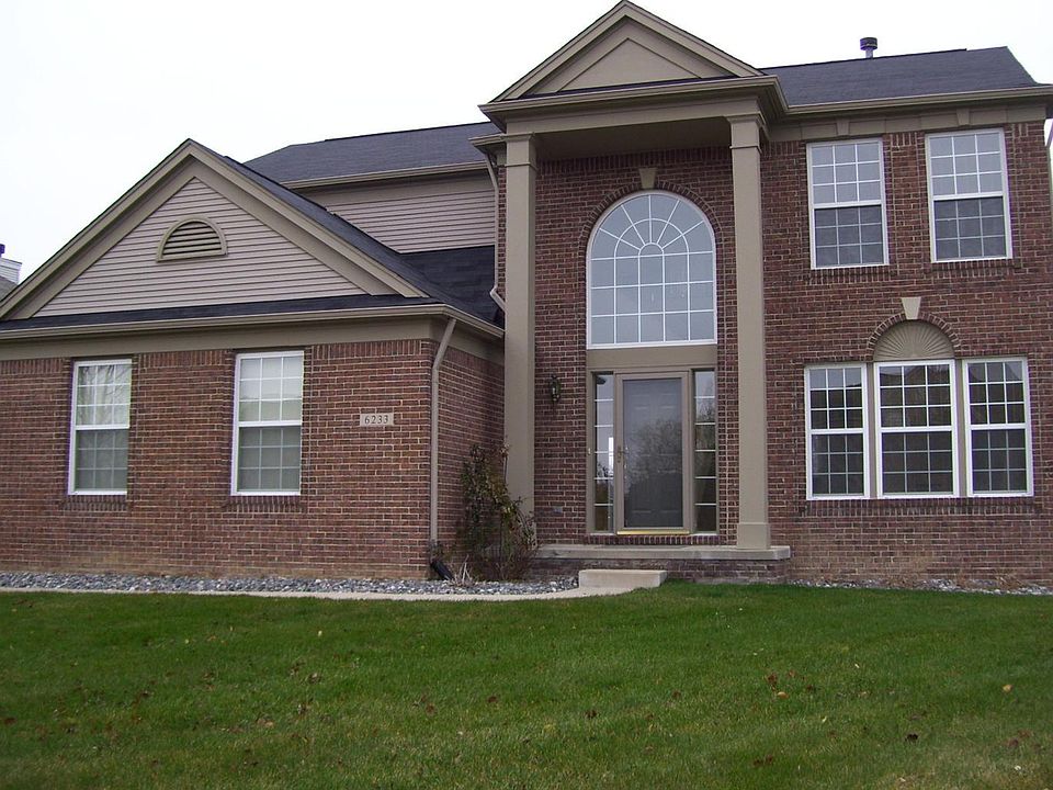 1st image of 6233 Emerald Dr
