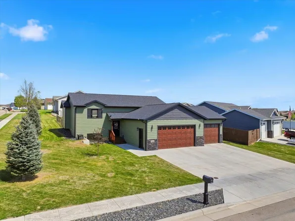 3640 Blackpowder Rd, Rapid City, SD 57703