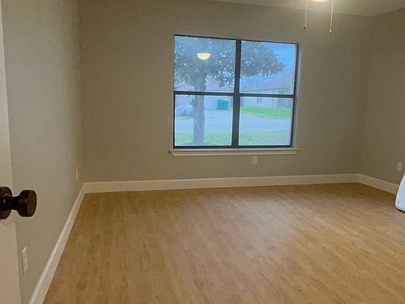 2nd image of 513 Capricorn Dr
