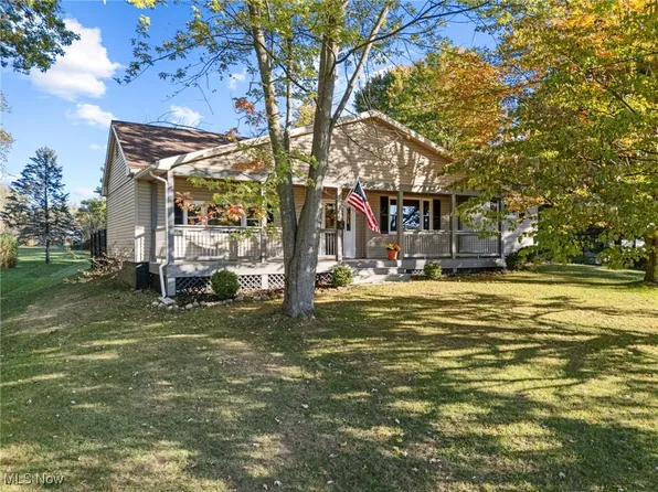 2015 E Main St, Louisville, OH 44641