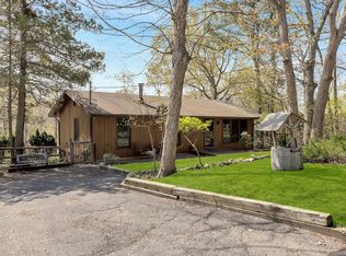 8 Kitchawan Ln, Hampton Bays, NY 11946