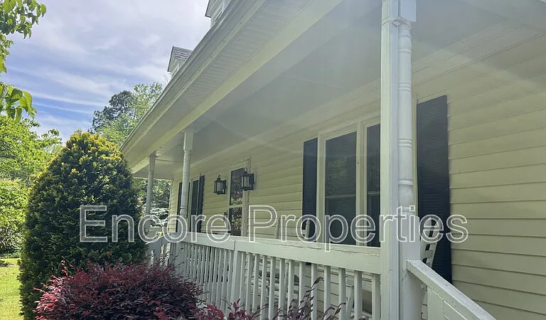 8112 Stillbreeze Dr — Photo 2