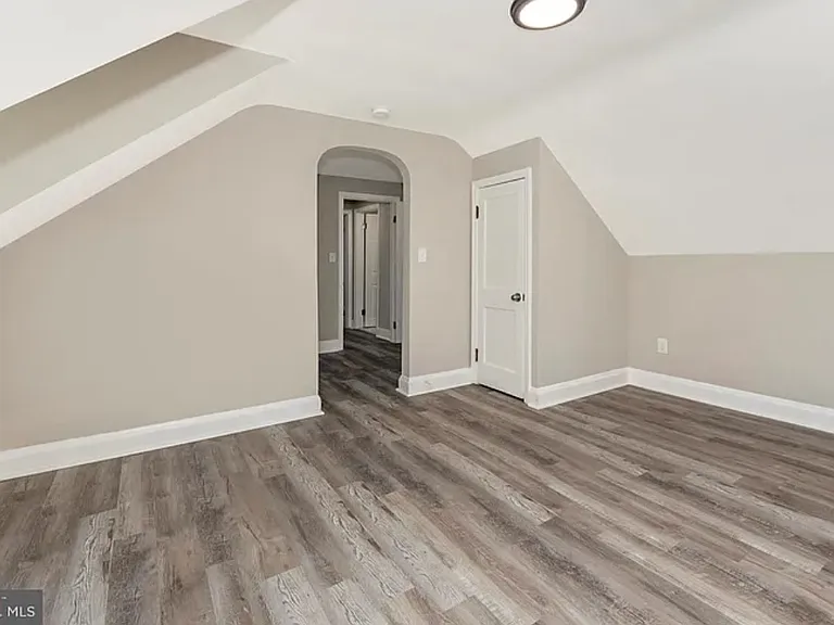 1914 Midland Rd #2 — Photo 6