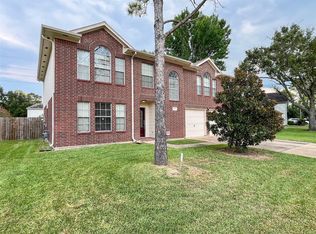 8907 Emerald Heights Ln, Houston, TX 77083