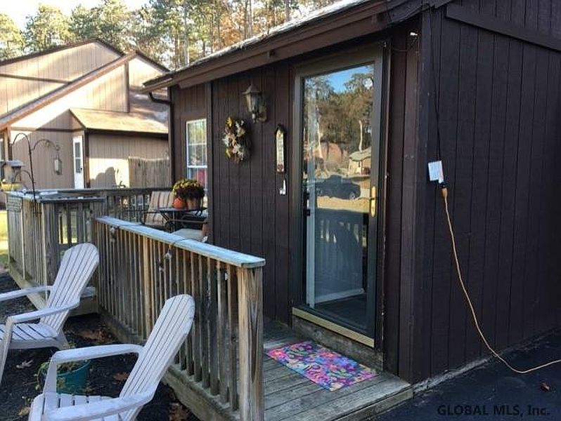 2nd image of 149 ARROWWOOD Place