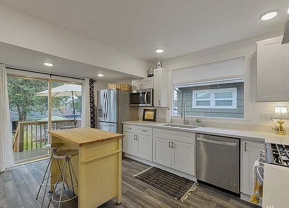 4th image of 530 S 54th St