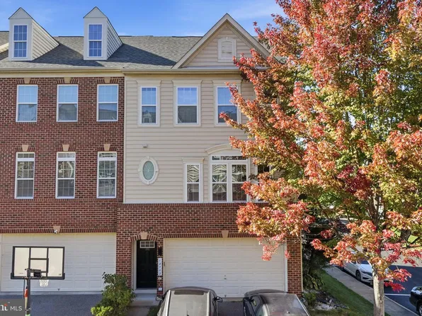 12707 Bedford Glen Way, Woodbridge, VA 22192