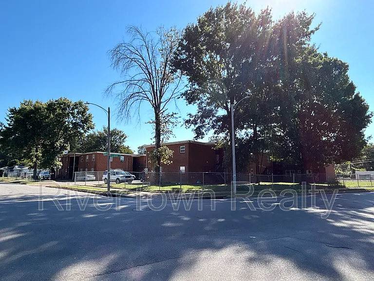 4029 Berkshire Ave — Photo 7