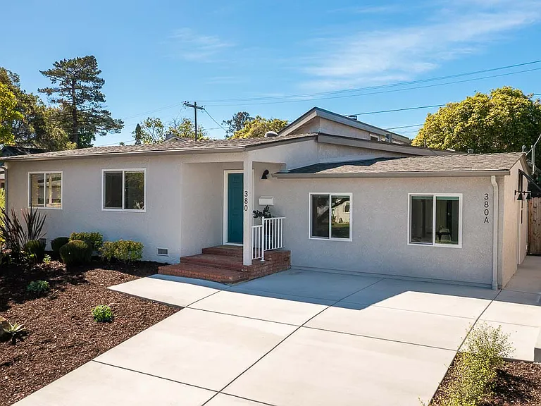 380 Christina Way — Photo 1