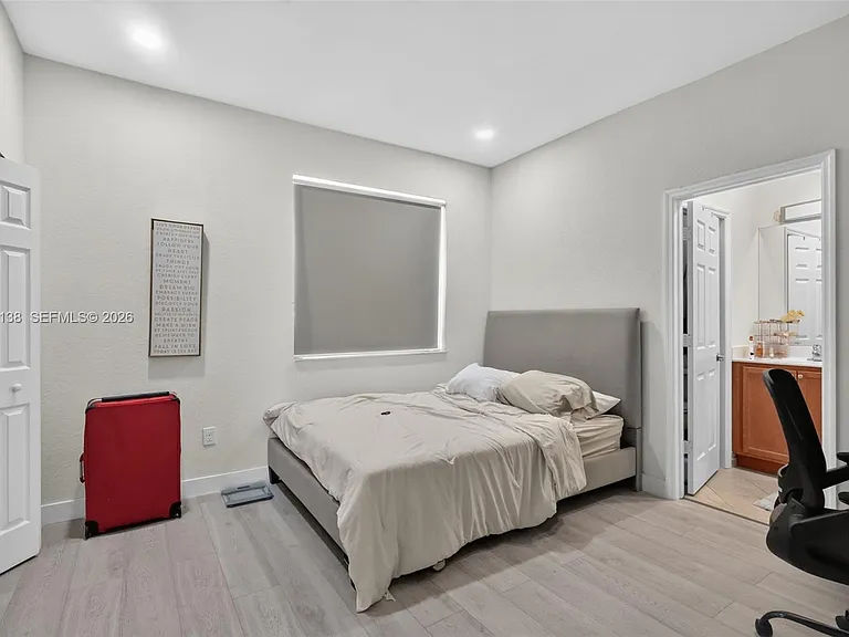 4422 NW 112th Ct — Photo 30