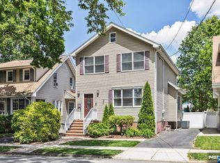 242 Washington Ave, Rutherford, NJ 07070