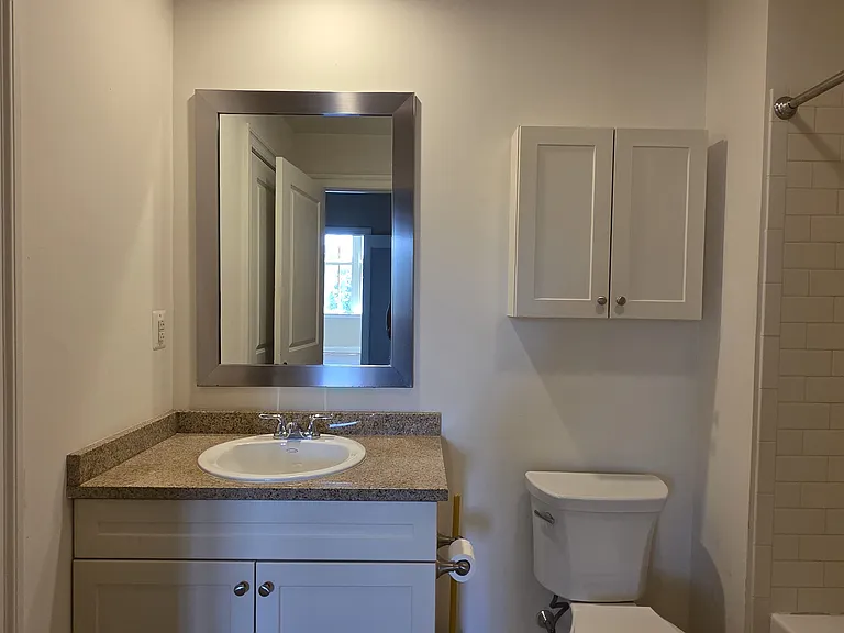 314-22 Walnut St #402 — Photo 21