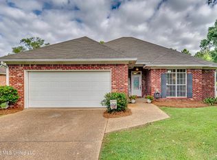 651 Post Oak Pl, Pearl, MS 39208