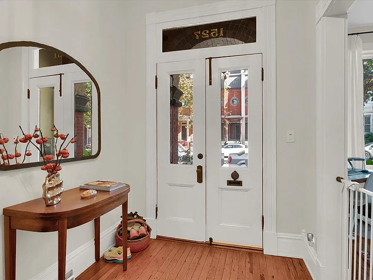 1527 Floyd Ave — Photo 5