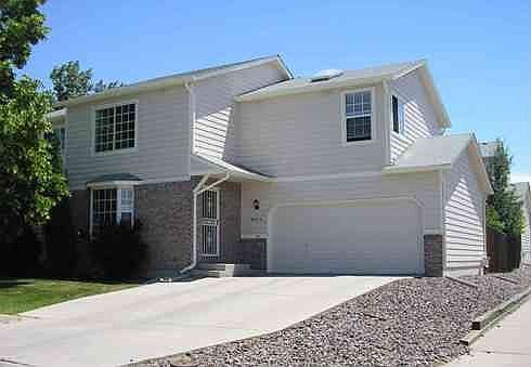 Corner Lot, Private Driveway
