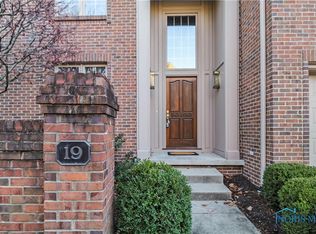19 Exmoor Dr, Toledo, OH 43615