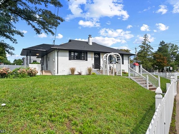 5th image of 51 Totowa Ave